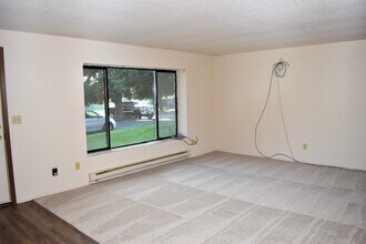 3327 Addy St in Washougal, WA - Building Photo - Building Photo