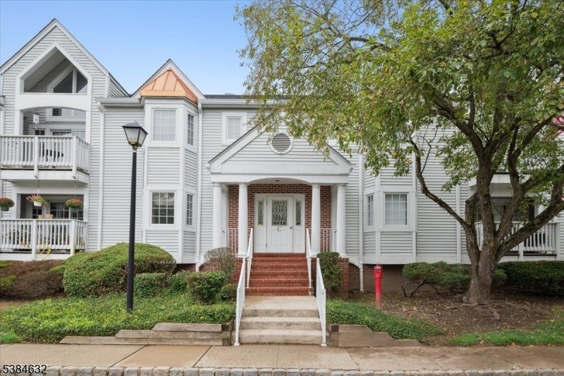 11D Leva Dr in Morristown, NJ - Building Photo