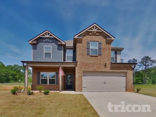 131 Huntsman Dr in Griffin, GA - Foto de edificio - Building Photo