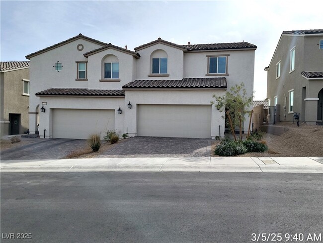 371 Rosefinch St in Henderson, NV - Building Photo - Building Photo