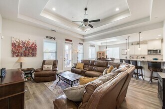 715 Alpine Wy in Madera, CA - Building Photo - Building Photo