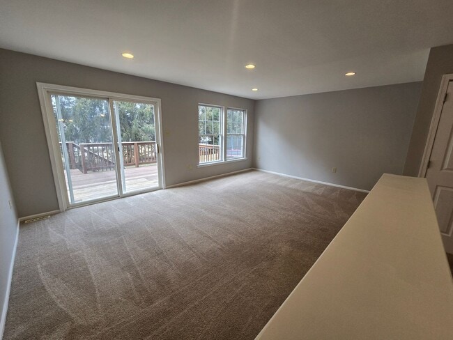 1578 Pinewind Dr in Alburtis, PA - Building Photo - Building Photo