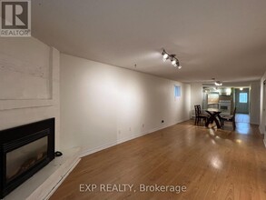 199 Robert Hicks Dr in Toronto, ON - Building Photo - Building Photo