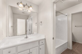 Available August 2026! Charming 4 Bed, 2.5 in College Station, TX - Building Photo - Building Photo