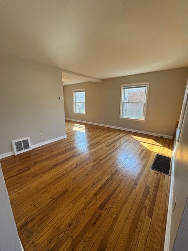 2215-2217 Hecker Ave in Rockford, IL - Building Photo - Building Photo