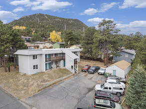 501 Aspen Ave in Estes Park, CO - Building Photo - Building Photo