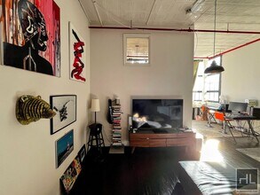 248 McKibbin St in Brooklyn, NY - Foto de edificio - Building Photo