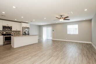 4920 S 23rd Ave in Phoenix, AZ - Foto de edificio - Building Photo