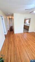 648 Milton Ave in Lyndhurst, NJ - Building Photo - Building Photo