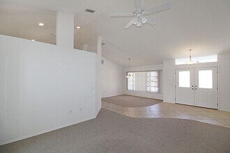 347 Woodvale Dr in Venice, FL - Building Photo - Building Photo