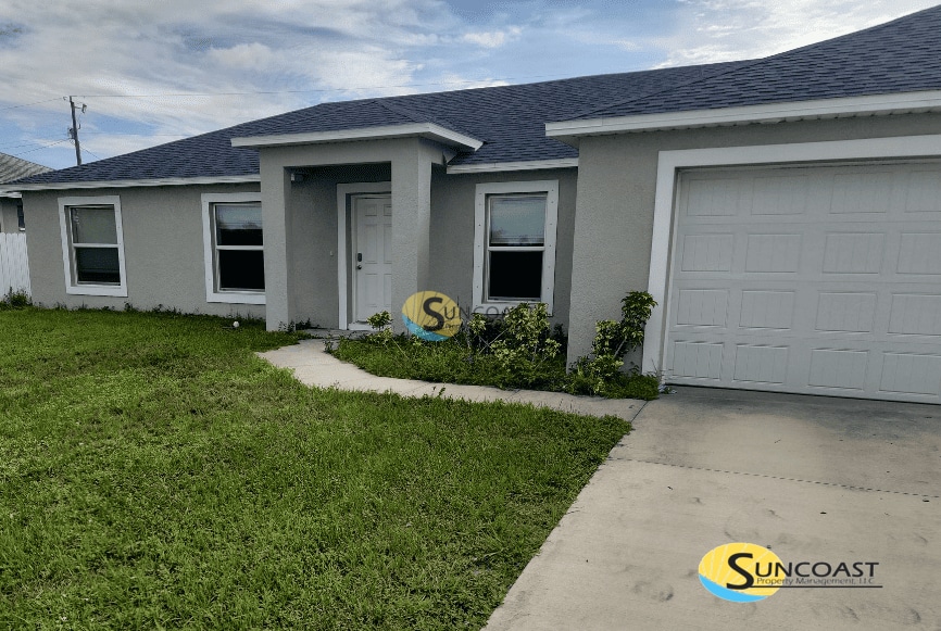 1017 NE 6th Ave in Cape Coral, FL - Building Photo