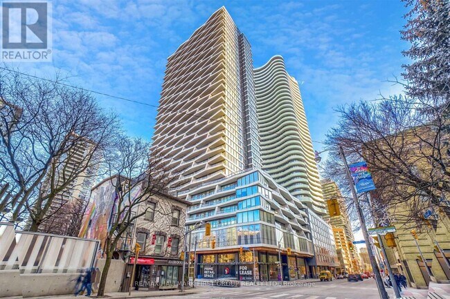 property at 85-1285 Wood St