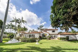 5801 Alton Rd in Miami Beach, FL - Foto de edificio - Building Photo