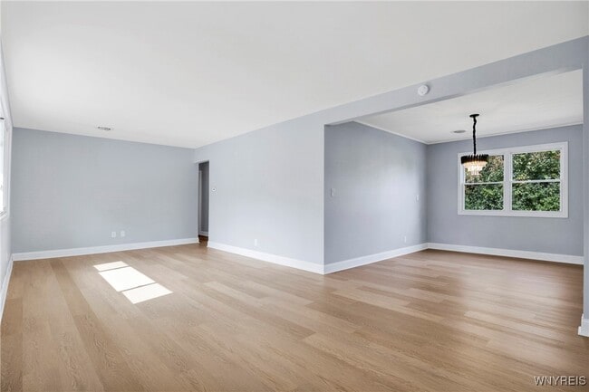 28 Campus Dr W in Amherst, NY - Building Photo - Building Photo