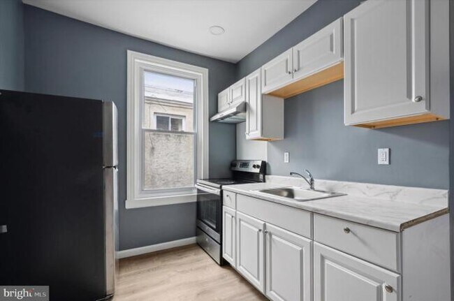 property at 2244 N Carlisle St