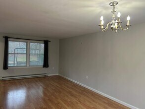 10 Wells Woods Ln in Brewster, NY - Building Photo - Building Photo