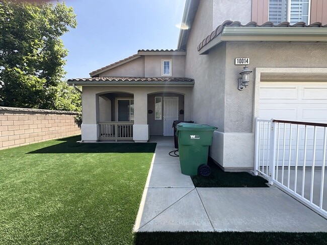 10014 Deville Dr in Moreno Valley, CA - Building Photo - Building Photo