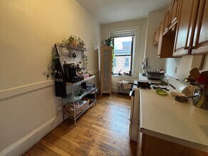 10 Grove St, Unit 7 in Boston, MA - Building Photo - Building Photo