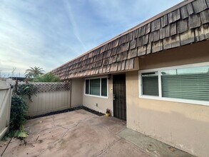 3800 Stockdale Hwy in Bakersfield, CA - Building Photo - Building Photo