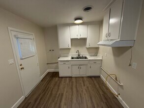 317 E Ralston St in Ontario, CA - Building Photo - Building Photo