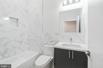 2417 N 7th St in Philadelphia, PA - Building Photo - Building Photo