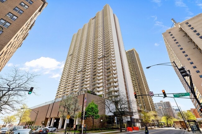 property at 6033 N Sheridan Rd