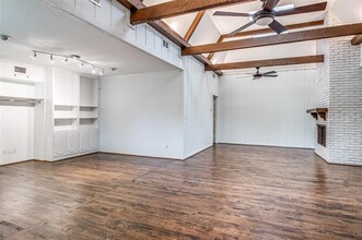 10544 Sandpiper Ln in Dallas, TX - Building Photo - Building Photo
