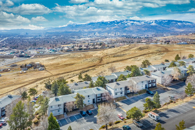 Reno Vista Condominium in Reno, NV - Foto de edificio - Building Photo