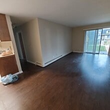 920 Jonathon Ct, Unit 206 in Prospect Heights, IL - Building Photo - Building Photo