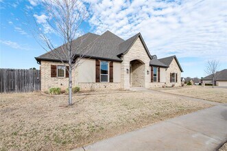 11809 Dunbar Ct in Oklahoma City, OK - Building Photo - Building Photo