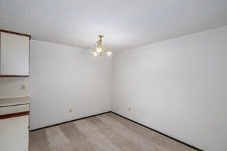 Stoneledge Villa in Vernon Rockville, CT - Building Photo - Interior Photo