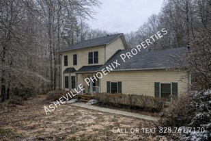 22 Shackleford Dr in Asheville, NC - Building Photo