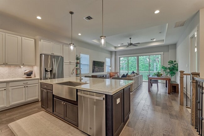 property at 62 Dobbs View Ln