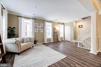 25390 Patriot Terrace in Aldie, VA - Building Photo - Building Photo
