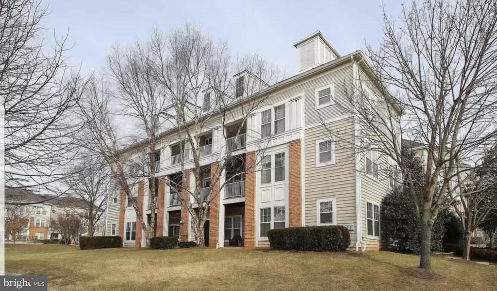 110 Watkins Pond Blvd in Rockville, MD - Building Photo