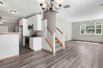 20429 Kensfield Trail in Lakeville, MN - Building Photo - Building Photo