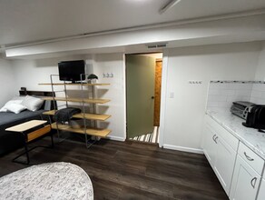 11601 NE 155th St in Kirkland, WA - Building Photo - Building Photo