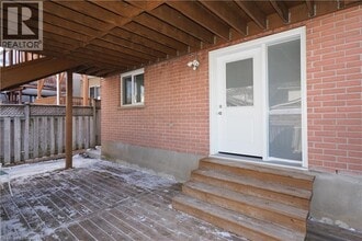 67 Hollyridge Crescent in Kitchener, ON - Building Photo - Building Photo