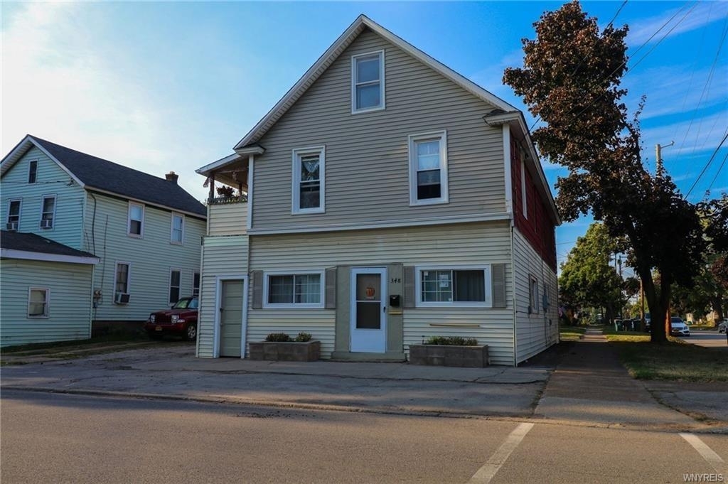 348 Schenck St in North Tonawanda, NY - Building Photo