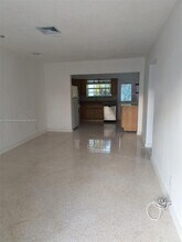4900 SW 28th Terrace in Fort Lauderdale, FL - Building Photo - Building Photo