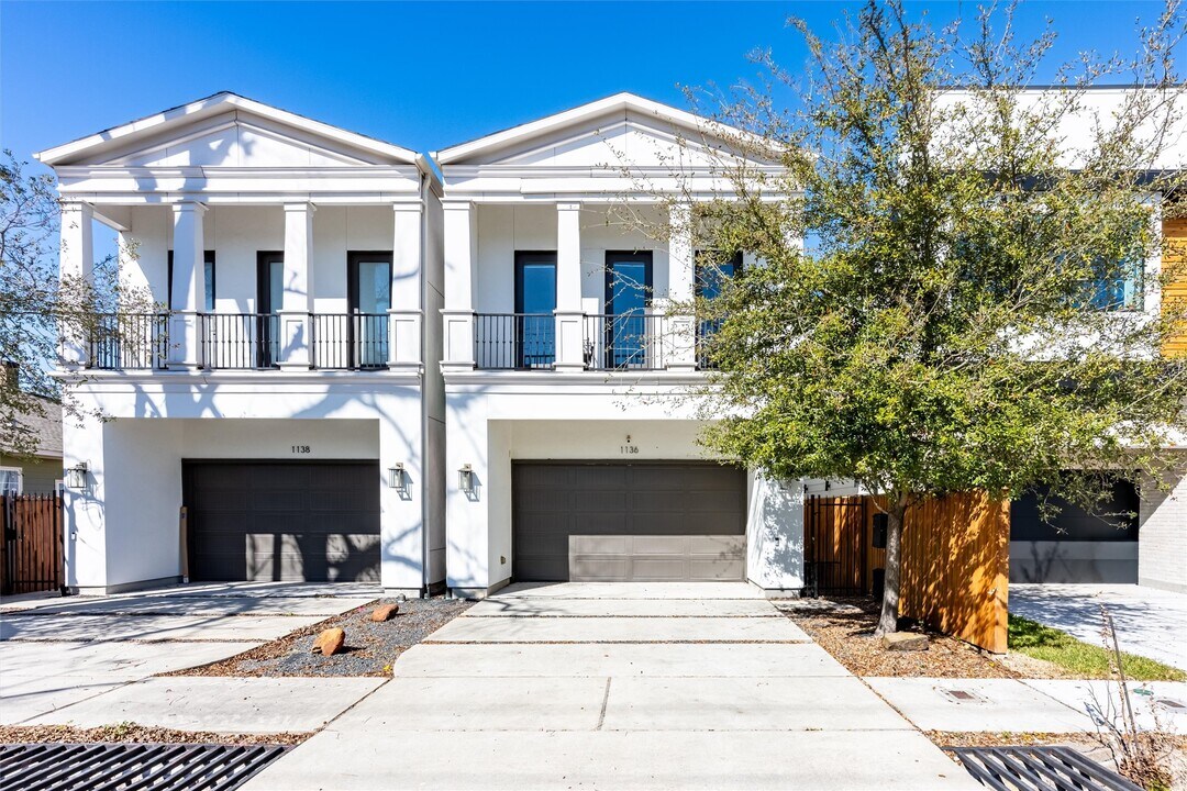 1136 Adele St in Houston, TX - Building Photo
