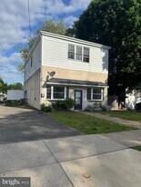109 E Park Ave in Hamilton Township, NJ - Building Photo
