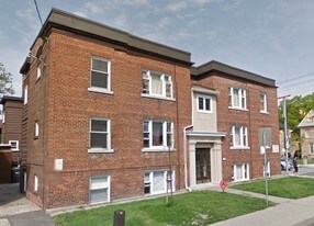 22-26 Norwood Rd in Toronto, ON - Building Photo