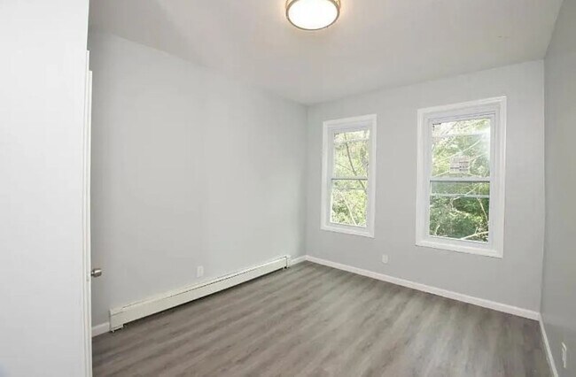 104 Sunset Ave, Unit 1R in Newark, NJ - Foto de edificio - Building Photo