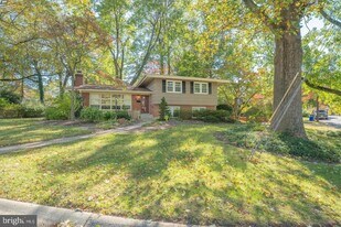 1006 Strout St in Silver Spring, MD - Building Photo