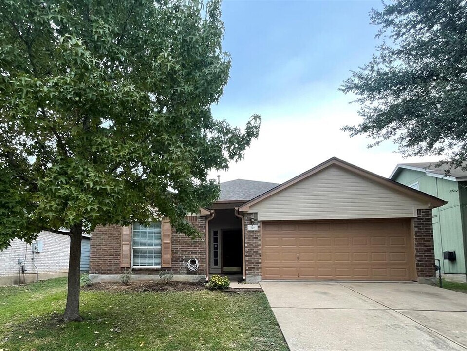 326 Katy Crossing in Georgetown, TX - Building Photo