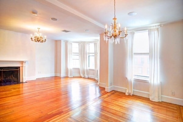 238 Marlborough St, Unit 301