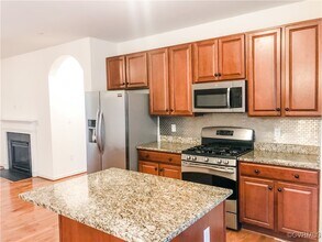 4707 Brydes Ln in Glen Allen, VA - Building Photo - Building Photo