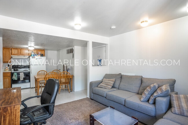 1080 E 450 N in Provo, UT - Building Photo - Building Photo