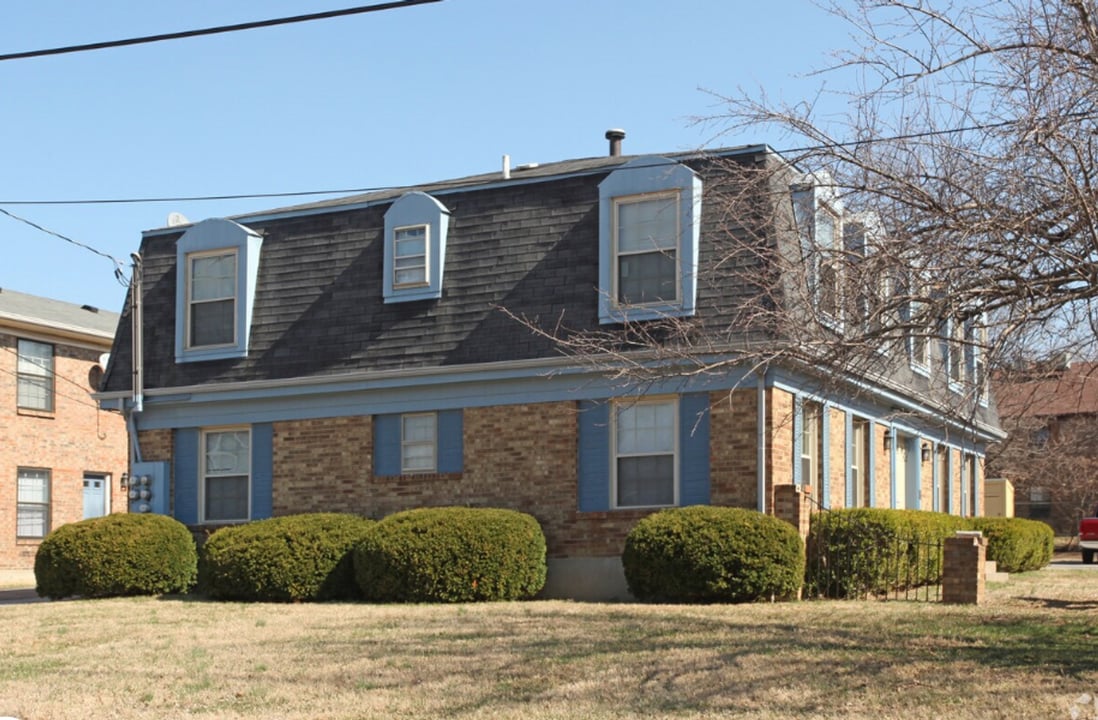 4211 Wallingford Ln in Louisville, KY - Building Photo